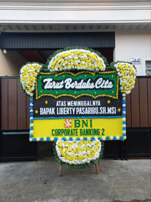 Papan Bunga Duka di Tandang